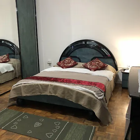 Casa de hóspedes Bb Station 2*