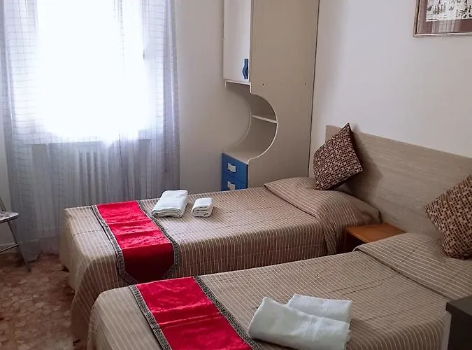 Affittacamere Bb Station 2*