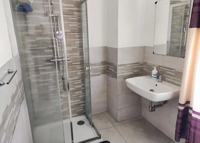 ゲストハウス Bb ステイ ステーション 2*